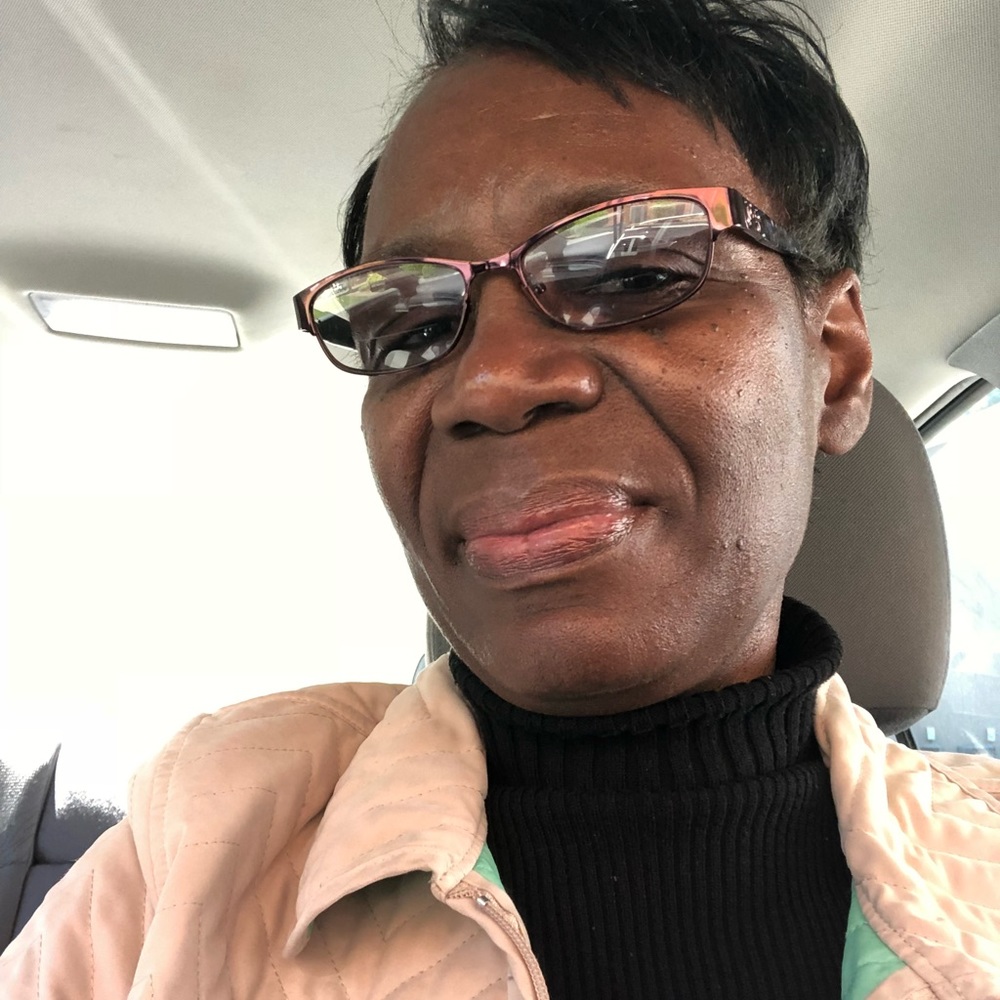 Meet your Posher, Sandra